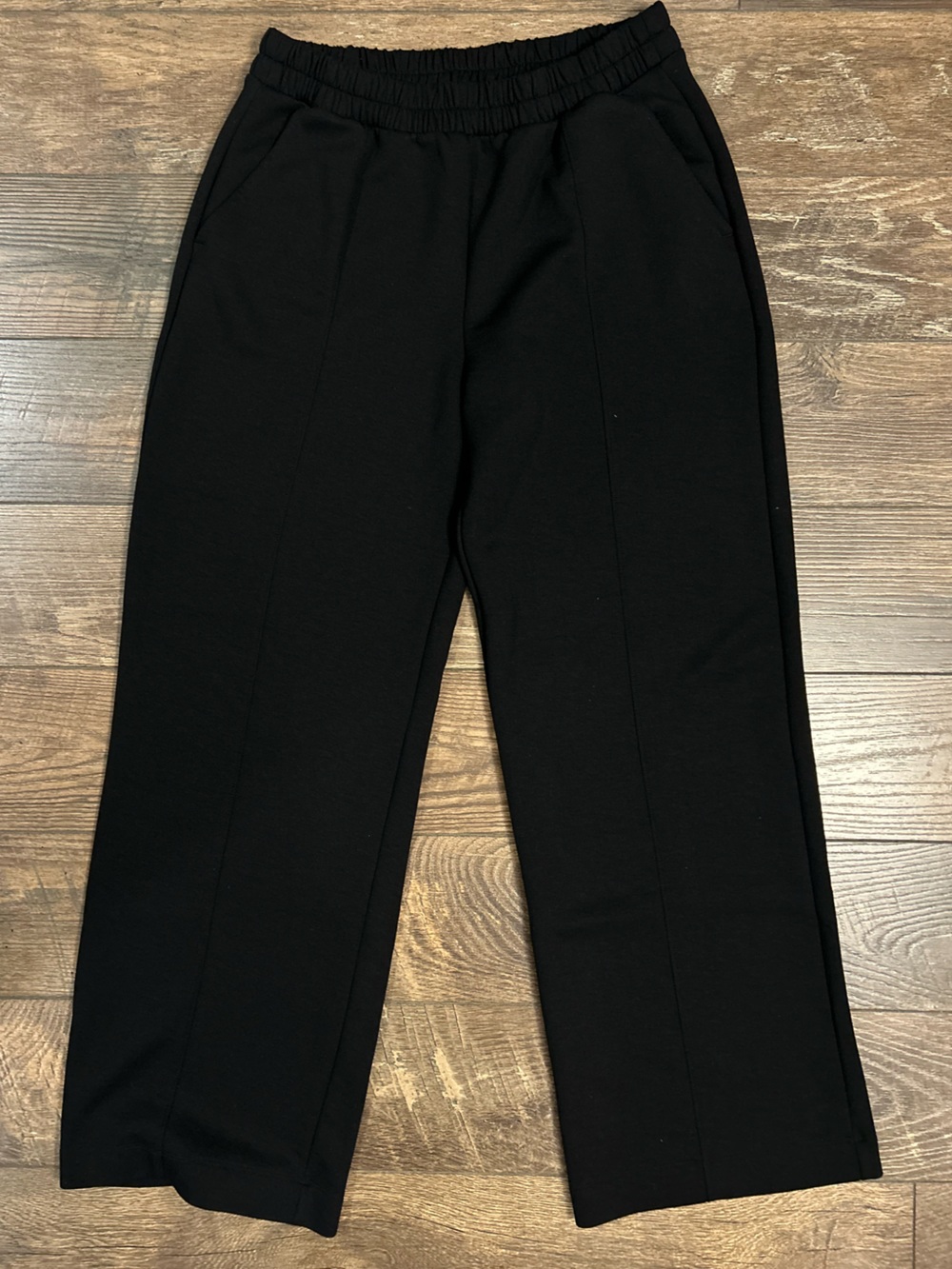 Old Navy Black Women’s Bounce Fleece Pants